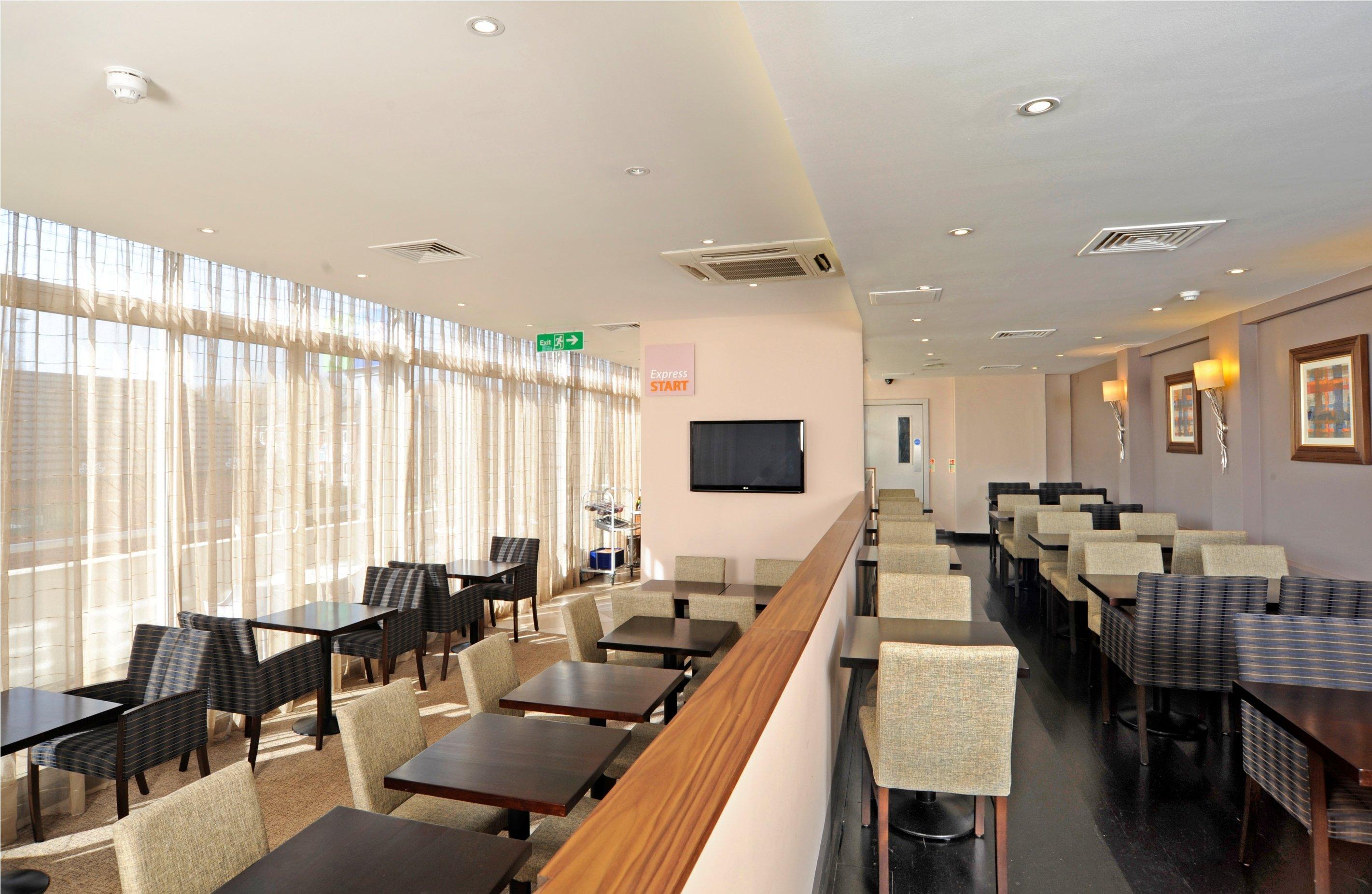 Holiday Inn Express Crewe Exterior foto