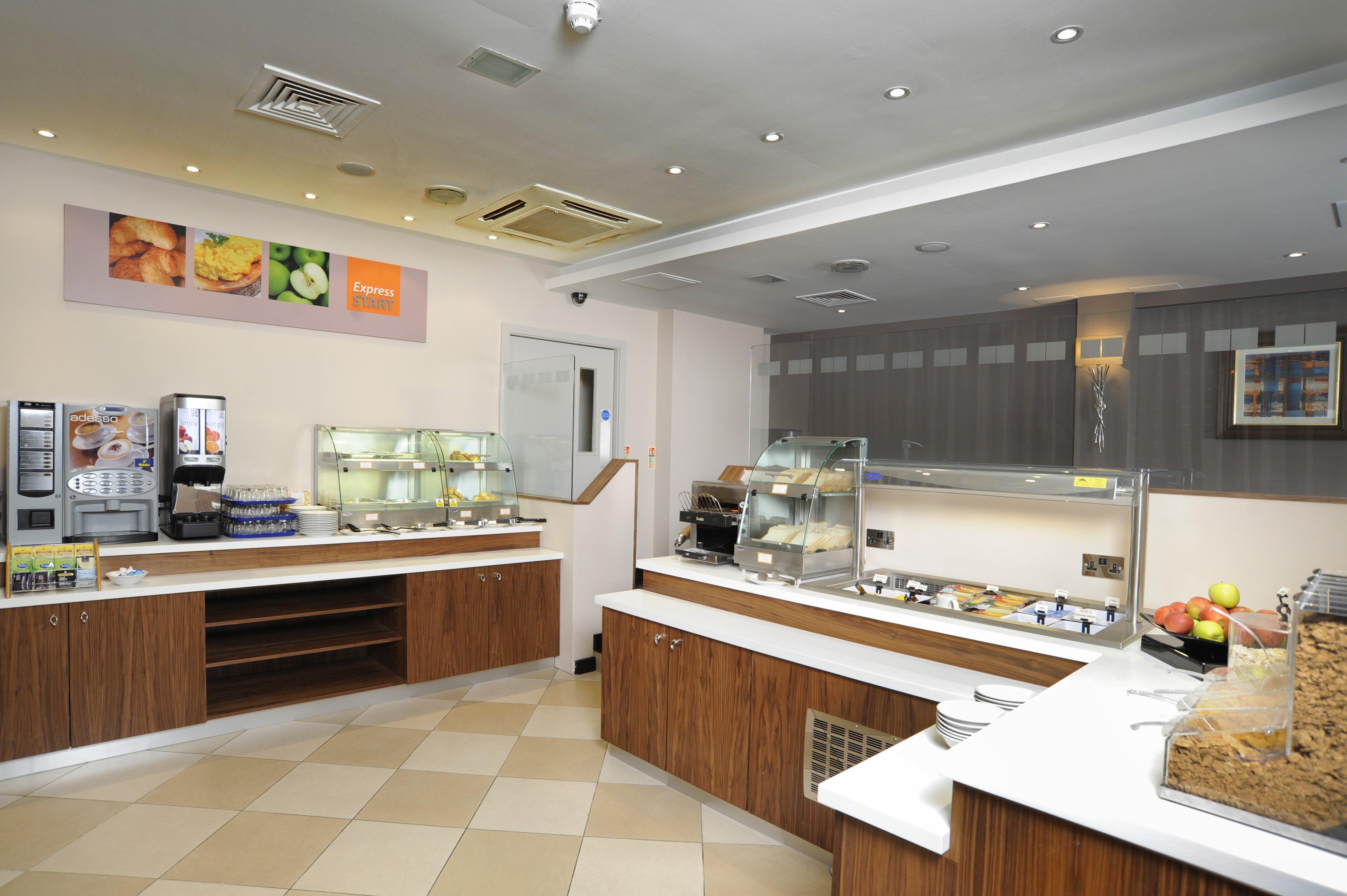 Holiday Inn Express Crewe Restaurante foto